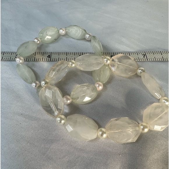 Five clear crackle style stretch chunky bracelets - Picture 5 of 6